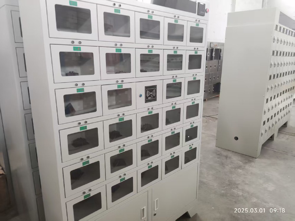 礦燈充電柜功能與特點