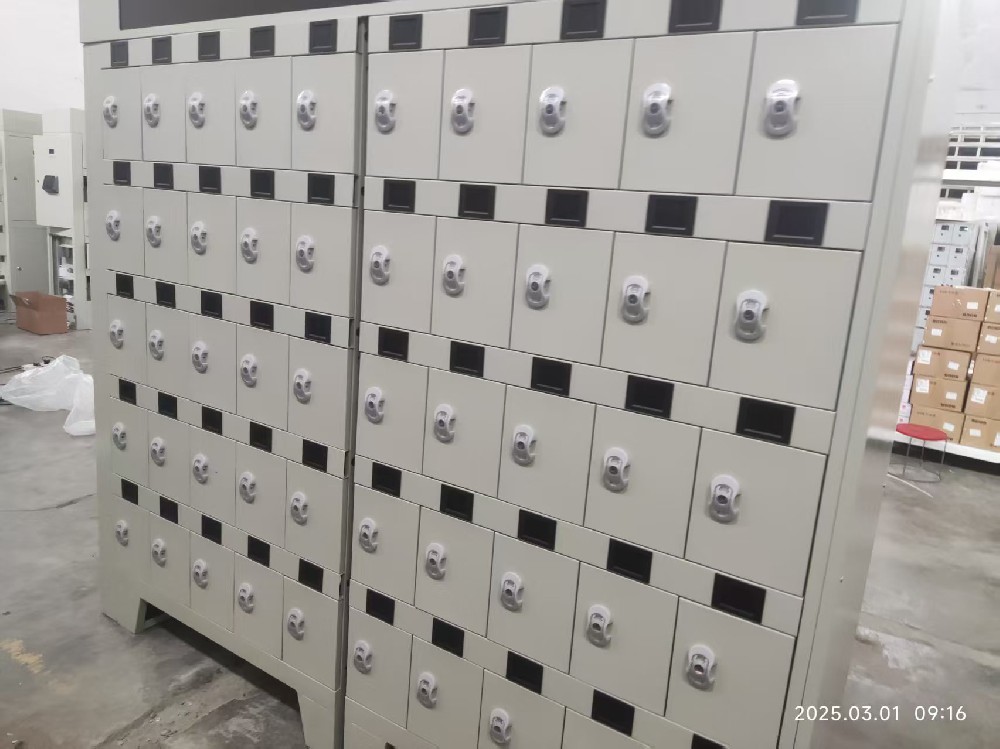 礦用礦燈智能充電柜