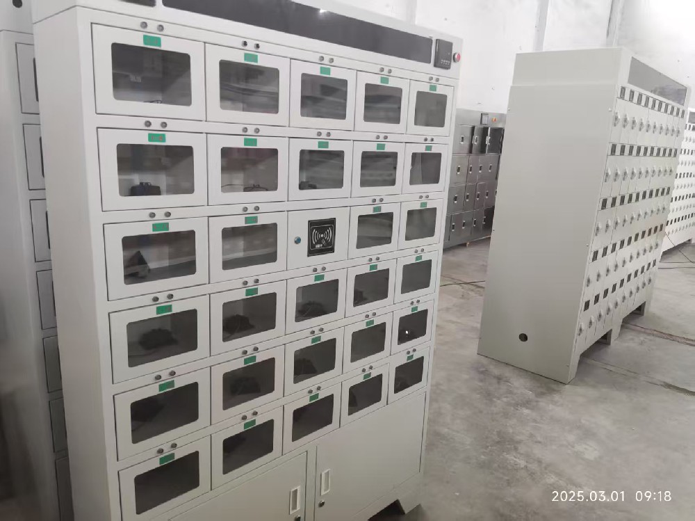 礦燈充電器怎么充電