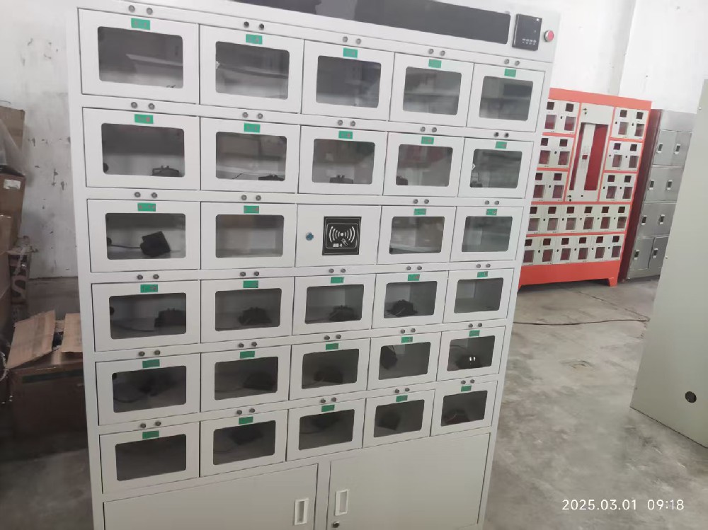 如何選擇合適的礦燈充電柜進行充電？