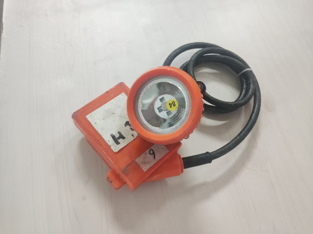 礦燈用什么充電比較好
