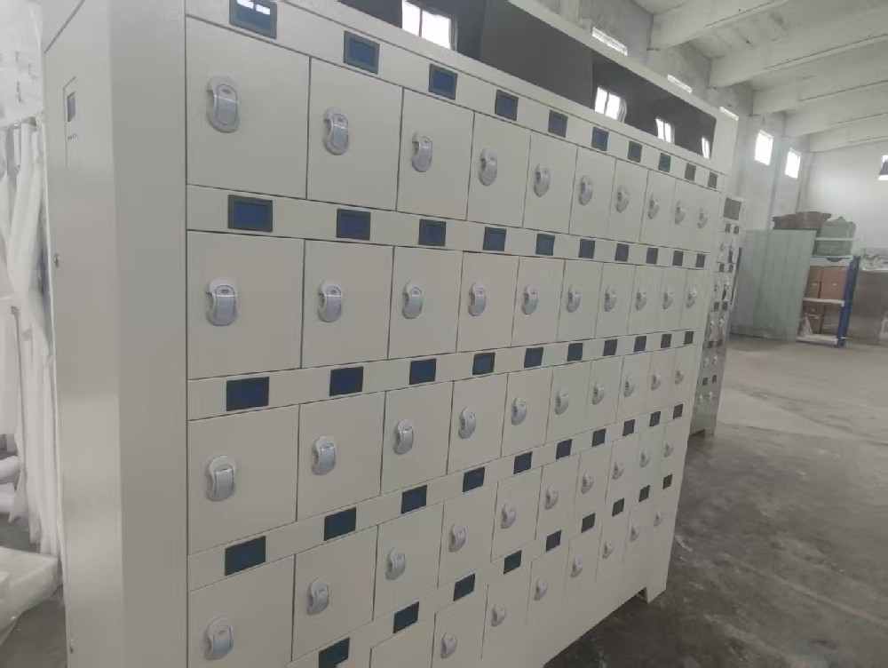 礦燈充電架的充電方法恒壓并聯(lián)充電法