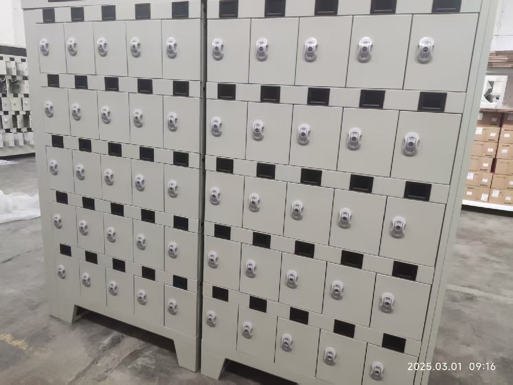 咸陽市礦用充電架_顯示礦燈充電電量的充燈柜